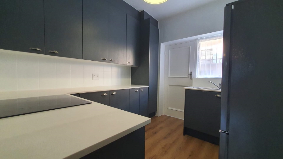To Let 1 Bedroom Property for Rent in Three Anchor Bay Western Cape